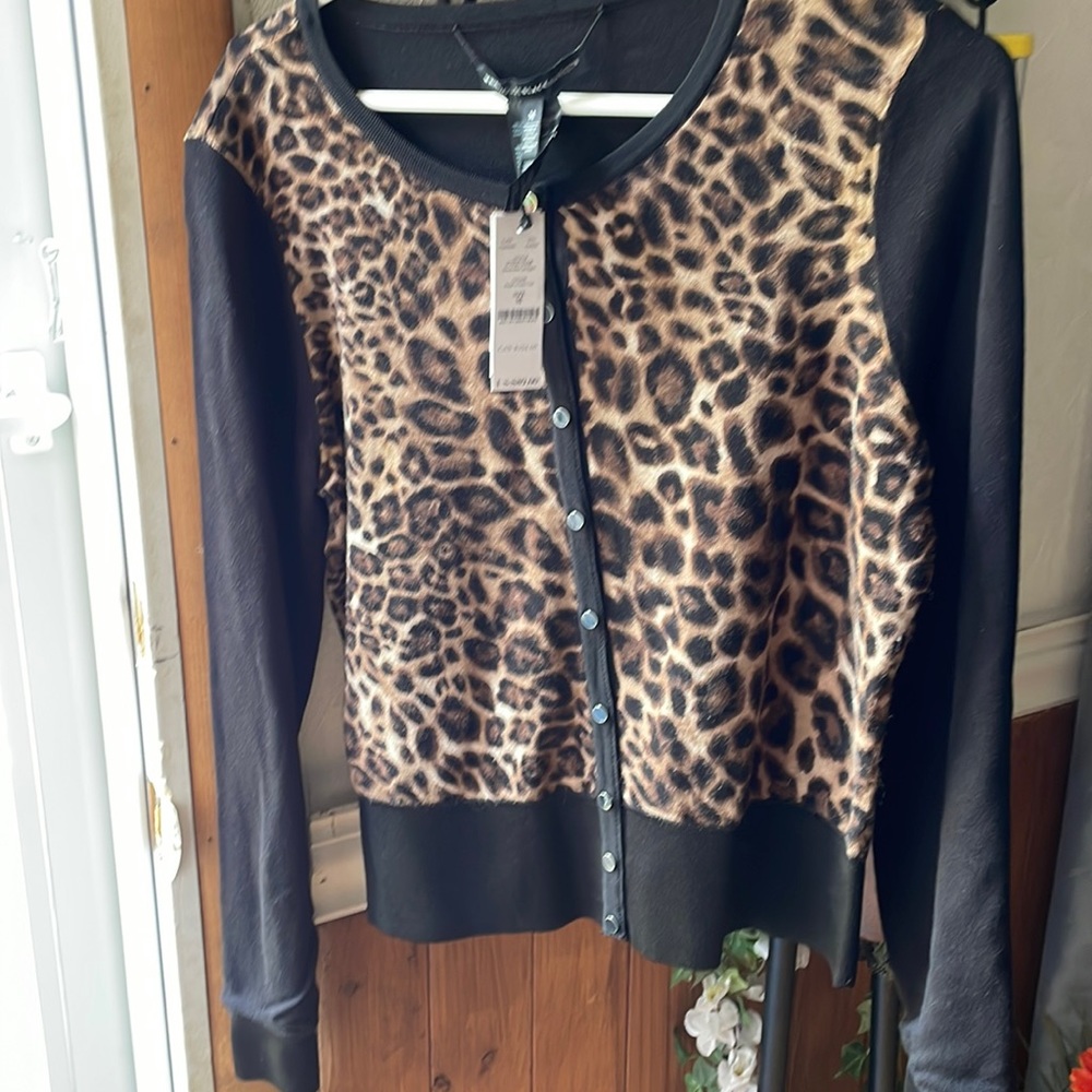 Beautiful sweater brand new with tags